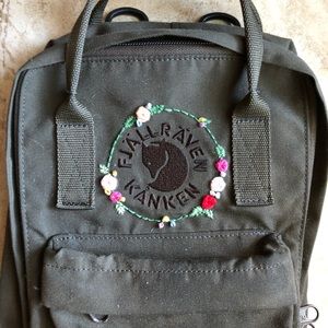 Fjallraven Re-Kanken Mini (embroidered)